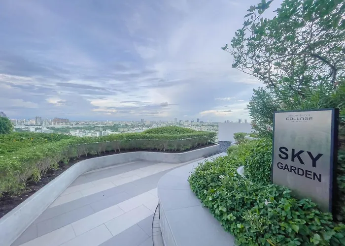 Near Bts Bearing L Rooftop Pool And Gym Apartment