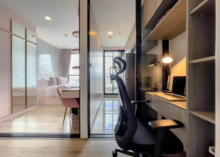 Apartment Near Bts Bearing L Rooftop Pool And Gym