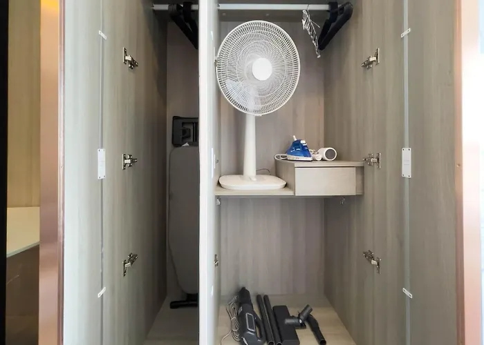 Apartment Near Bts Bearing L Rooftop Pool And Gym Bangkok