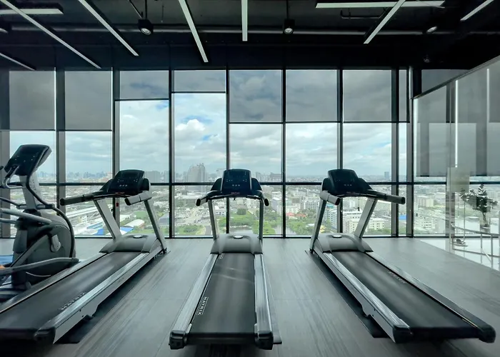 Apartment Near Bts Bearing L Rooftop Pool And Gym *
