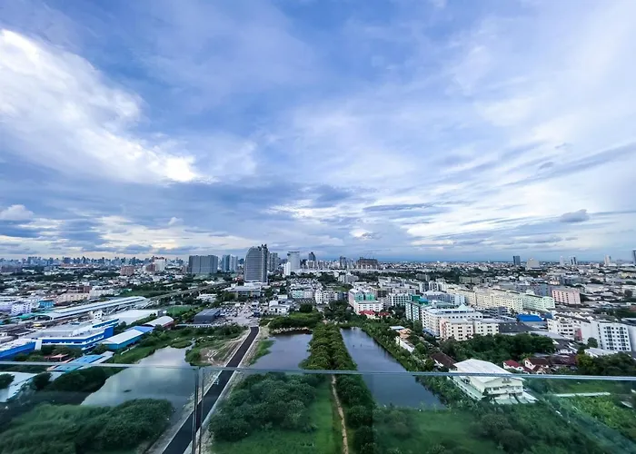 Near Bts Bearing L Rooftop Pool And Gym *
