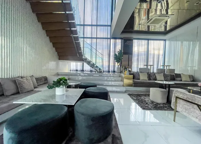 Apartment Near Bts Bearing L Rooftop Pool And Gym *