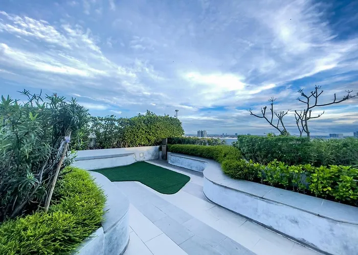 Apartment Near Bts Bearing L Rooftop Pool And Gym *